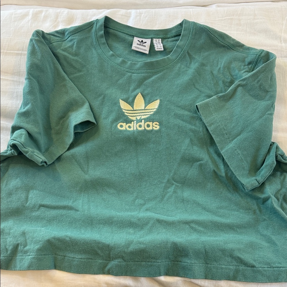 Adidas Kids Tee in Green with Gold Logo
